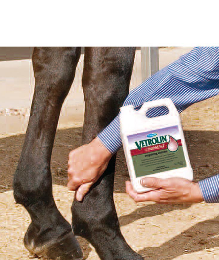 VETROLIN LINIMENT Linimento per il trattamento rilassante e tonificante della muscolatura 946 ml - foto 1