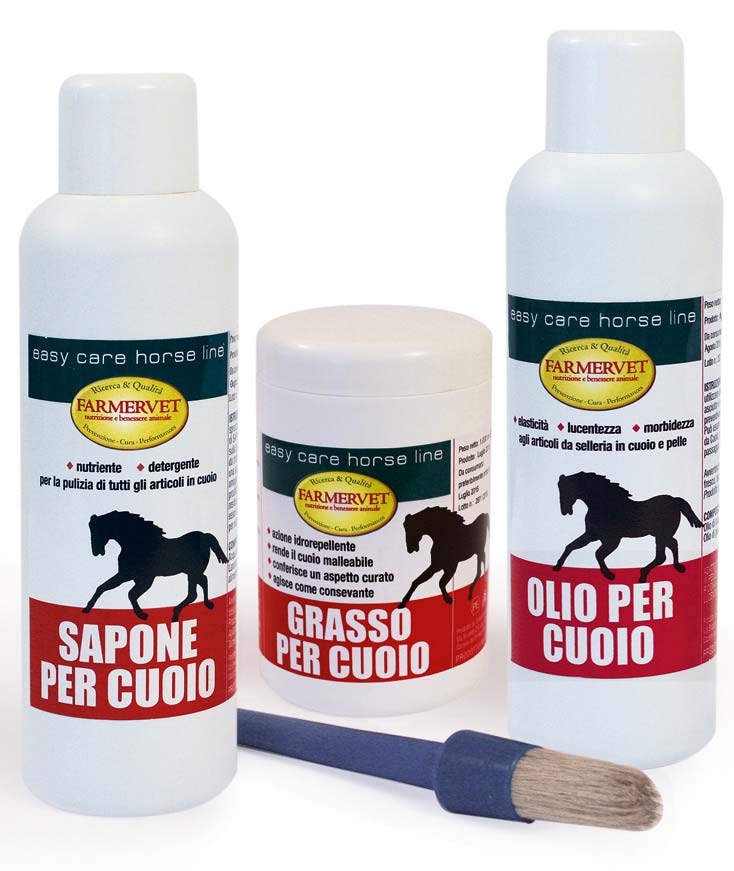 SET CURA DEL CUOIO: 1 grasso cuoio 1000 ml + 1 sapone cuoio 1000 ml + 1 olio cuoio 1000 ml + 1 pennello applicatore