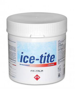 ICE TITE cretata con Arnica, Calendula ed Aloe ampiamente note in letteratura scientifica per l'utilità nel mantenimento del normale stato fisiologico degli arti del cavallo sportivo