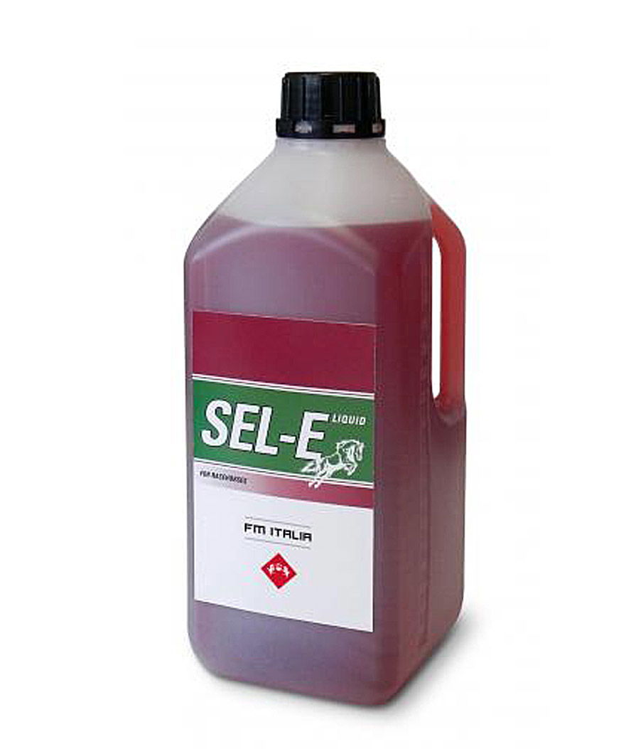 SEL-E liquid mangime complementare per la preparazione all’attività sportiva e per il recupero del cavallo sportivo 1900 ml