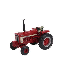 International Harvester Farmall 1066