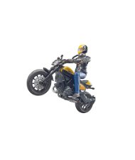 Scrambler Ducati Full Throttle con motociclista