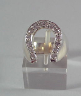 Anello ferro cavallo zirconi