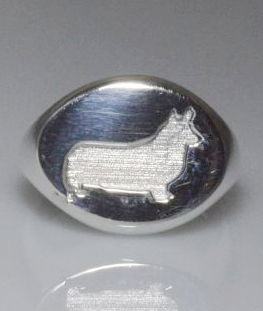 Anello chevalier Corgi Pembroke in argento 925