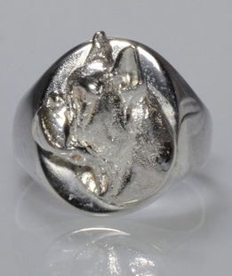 Anello chevalier grande con testa Boxer in argento titolo 925