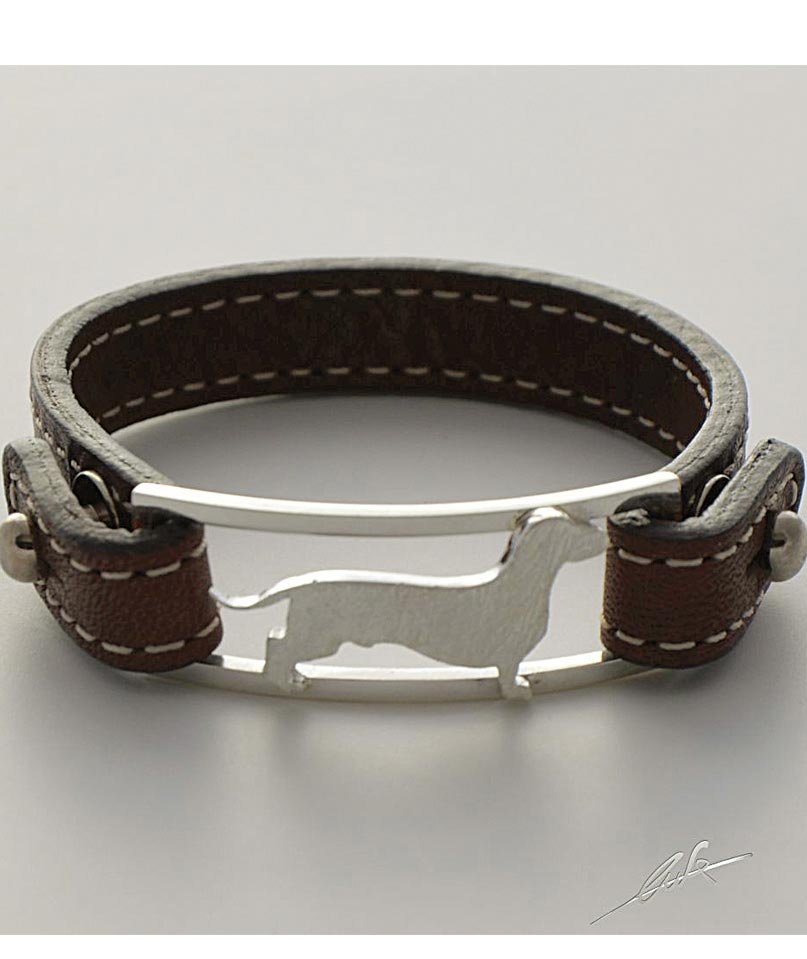 Bracciale in argento con sagoma di cane razza Bassotto a pelo corto e cinturino in vera pelle di vacchetta