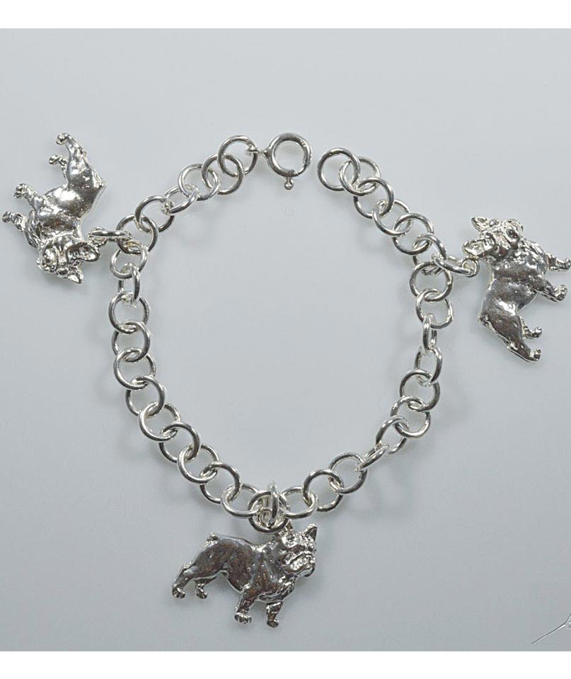 Bracciale a catena rolò grande in argento, con sagome pendenti in rilievo di tre Bulldog francesi
