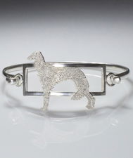Bracciale rigido Saluki picchiettato in argento 925