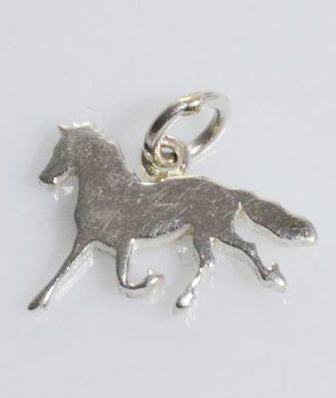 Charms cavallino bombato in argento 925