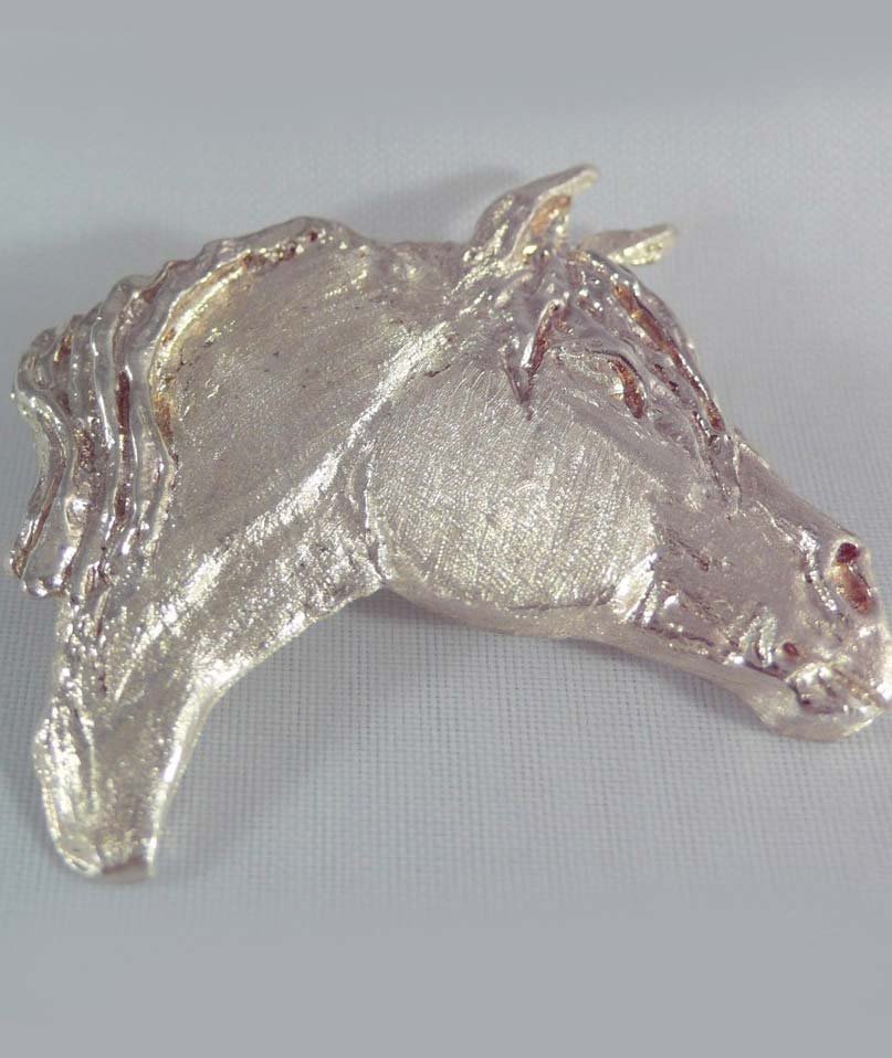 PROMOZIONE Ciondolo testa Quarter Horse realizzato a mano in argento titolo 925 completo di girocollo in caucciù
