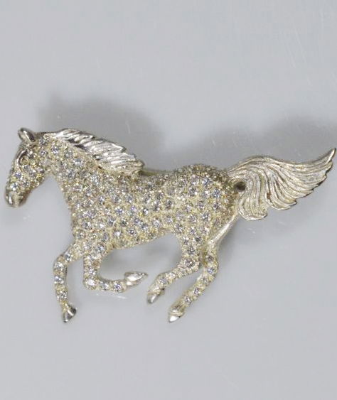 Spilla Cavallo 3D con pavè di 110 zirconi incassati a mano in argento titolo 925