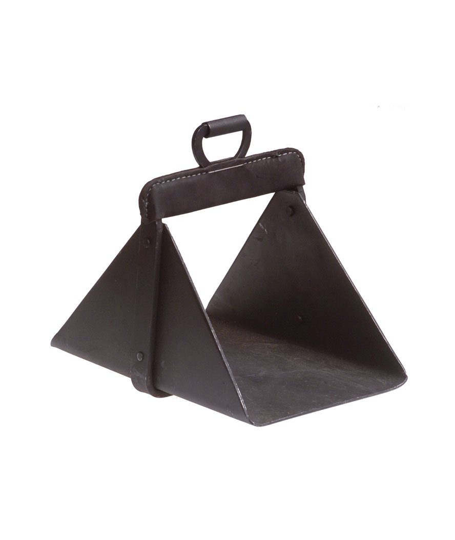 PROMOZIONE Staffe spagnole in ferro nero per sella vaquera con classica forma triangolare