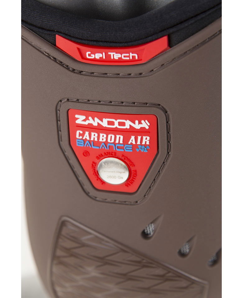 Paranocche Zandonà per cavalli CARBON AIR BALANCE con carbonio chiusura con sgangio rapido e con dispositivo magnetico - foto 3