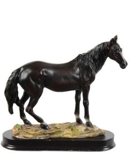 Statua cavallo modello Baio realizzato in materiale sintetico