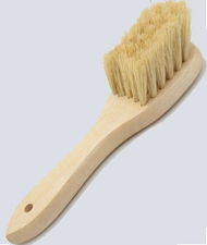 Brusca per zoccoli in legno con manico e setole naturali e robuste
