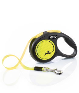 Guinzaglio estensibile a fettuccia modello Flexi New Neon con manico ergonomico regolabile per cani